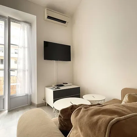 Centre-ville - 4 Pers. - Fr-1-900-6 * Le Lavandou